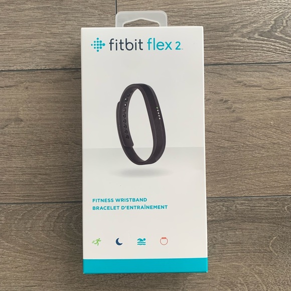 ❌SOLD❌Fitbit flex 2 + 1 gold bagle + 6 additional bands - Picture 2 of 2